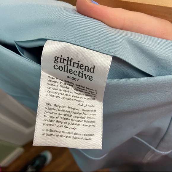 Girlfriend collective compressive high rise leggings in sky - Picture 7 of 9